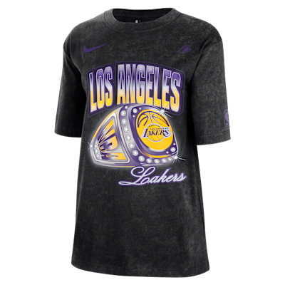 【NIKE】Los Angeles Lakers バスケ ゲームシャツA3451 Los Angeles Lakers Courtside Women's Nike NBA T-Shirt. Nike.com